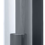 Schlanke Wandleuchte mit klarem Glasdiffusor