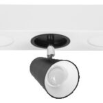 Deckenanbau-Leuchte mit flexiblen Strahlern, Lichtquelle über den Wandschalter auswählbar
