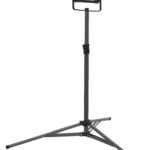 Akkubetriebene Arbeitsleuchte auf einem Tripod, value class